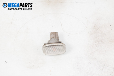 Мигач за Toyota Corolla E12 Hatchback (11.2001 - 02.2007), хечбек, позиция: лява