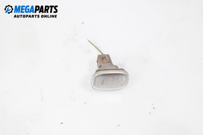 Мигач за Toyota Corolla E12 Hatchback (11.2001 - 02.2007), хечбек, позиция: дясна