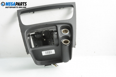 Централна конзола за Hyundai Santa Fe I SUV (11.2000 - 03.2006)