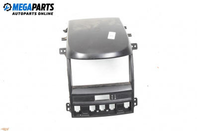 Централна конзола за Kia Sorento I SUV (08.2002 - 12.2009)