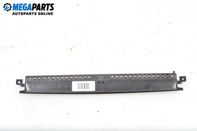 Трети стоп за Volkswagen Passat IV Variant B5.5 (09.2000 - 08.2005), комби