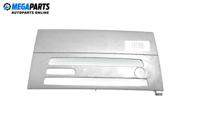 Интериорна пластмаса за BMW 3 Series E90 Touring E91 (09.2005 - 06.2012), 4+1 вр., комби, позиция: задна