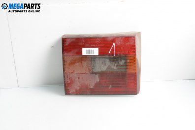 Вътрешен стоп за Volkswagen Passat II Variant B3, B4 (02.1988 - 06.1997), комби, позиция: лява