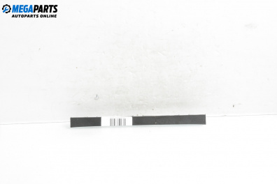 Интериорна пластмаса за Volkswagen Passat V Variant B6 (08.2005 - 11.2011), 4+1 вр., комби, позиция: предна