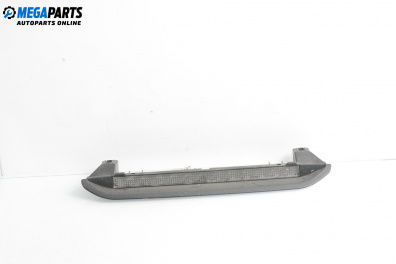 Трети стоп за Volkswagen Passat V Variant B6 (08.2005 - 11.2011), комби