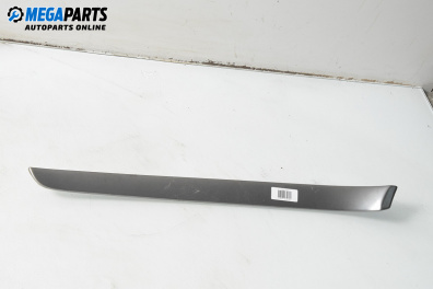 Интериорна лайсна за Audi A4 Avant B7 (11.2004 - 06.2008), 4+1 вр., комби