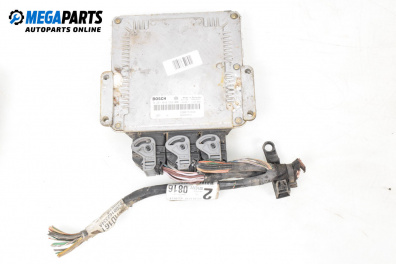 Компютър двигател за Renault Laguna II Hatchback (03.2001 - 12.2007) 1.9 dCi (BG08, BG0G), 120 к.с.