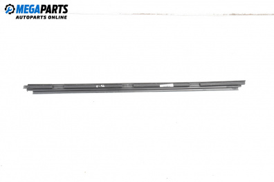 Уплътнение стъкло за Volkswagen Passat IV Sedan B5.5 (10.2000 - 12.2005), 4+1 вр., комби, позиция: предна, дясна