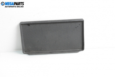 Декоративен капак за Volkswagen Passat IV Sedan B5.5 (10.2000 - 12.2005), 4+1 вр., комби