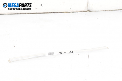 Външни лайсни за Volkswagen Passat IV Sedan B5.5 (10.2000 - 12.2005), комби, позиция: задна