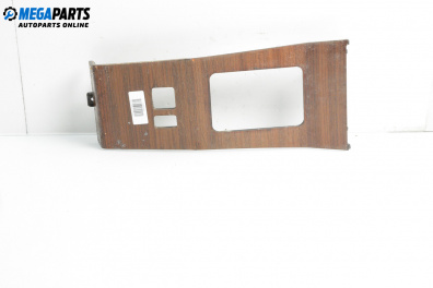 Централна конзола за Mercedes-Benz 124 Sedan (12.1984 - 06.1993)