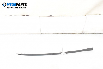 Интериорна лайсна за Opel Corsa C Hatchback (09.2000 - 12.2009), 2+1 вр., хечбек