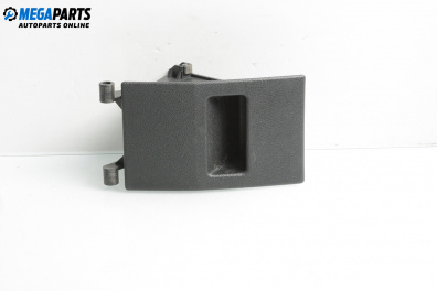 Пепелник за Ford Fiesta V Hatchback (11.2001 - 03.2010)