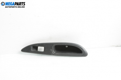 Интериорна пластмаса за Nissan Primera Sedan III (01.2002 - 06.2007), 4+1 вр., седан, позиция: задна