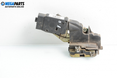 Брава на врата за Volvo V40 Estate (07.1995 - 06.2004), позиция: предна, лява