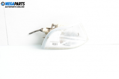 Мигач за Volvo V40 Estate (07.1995 - 06.2004), комби, позиция: лява