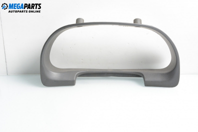 Интериорна пластмаса километраж за Volvo V40 Estate (07.1995 - 06.2004), 4+1 вр., комби