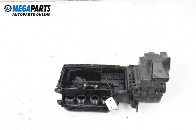 Капак на клапаните (на цилиндровата глава) за Nissan Micra III Hatchback (01.2003 - 06.2010) 1.2 16V, 65 к.с.