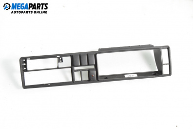 Централна конзола за Volkswagen Golf II Hatchback (08.1983 - 12.1992)