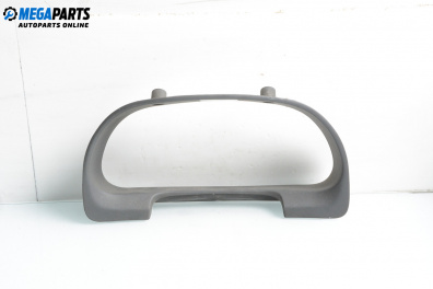 Интериорна пластмаса километраж за Volvo V40 Estate (07.1995 - 06.2004), 4+1 вр., комби