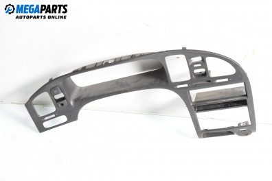 Централна конзола за Hyundai Elantra Sedan II (06.2000 - 07.2006)