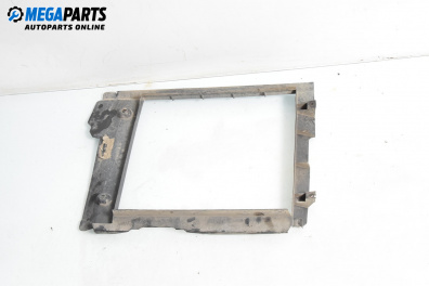 Стойка на радиатора за Renault Clio II Hatchback (09.1998 - 09.2005) 1.6 (B/CB0D), 90 к.с.