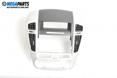 Централна конзола за Kia Cee'd Hatchback I (12.2006 - 12.2012)