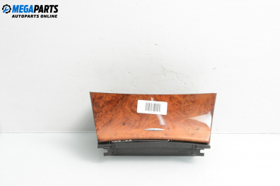 Пепелник за Mercedes-Benz E-Class Sedan (W211) (03.2002 - 03.2009)