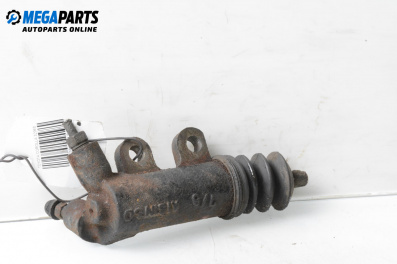 Долна помпа за съединител за Toyota Corolla E11 Hatchback (06.1995 - 06.2002)