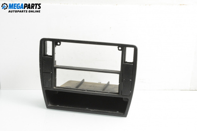 Централна конзола за Volkswagen Passat III Variant B5 (05.1997 - 12.2001)