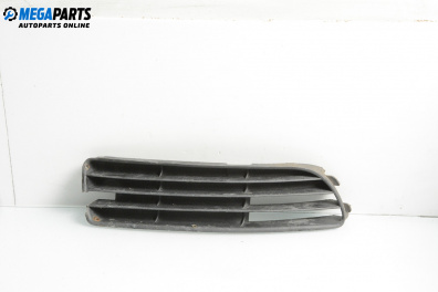 Решетка в броня за Audi A4 Avant B5 (11.1994 - 09.2001), комби, позиция: предна