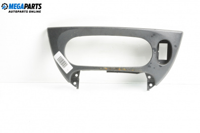 Интериорна пластмаса за Renault Megane I Hatchback (08.1995 - 12.2004), 4+1 вр., хечбек, позиция: предна