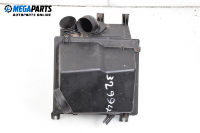 Филтърна кутия за Audi A8 Sedan 4D (03.1994 - 12.2002) 2.5 TDI