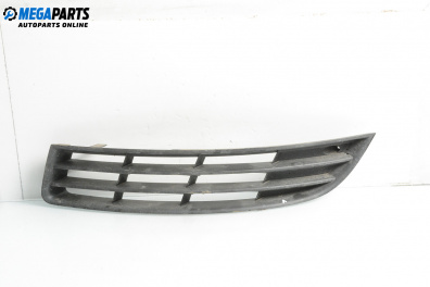 Решетка за Volkswagen Passat V Variant B6 (08.2005 - 11.2011), комби, позиция: предна