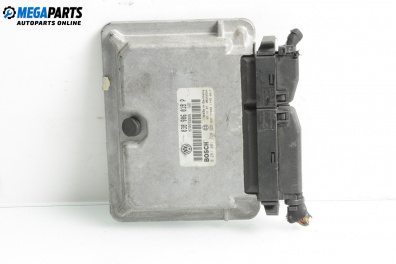 Компютър двигател за Volkswagen Passat III Sedan B5 (08.1996 - 12.2001) 1.9 TDI, 110 к.с., №  038906018P