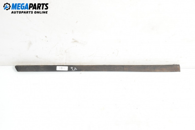 Външна лайсна врата за Volkswagen Passat III Sedan B5 (08.1996 - 12.2001), седан, позиция: задна, дясна