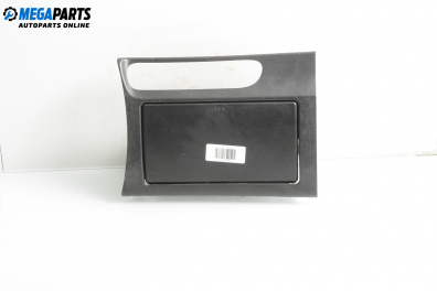 Поставка за чаши за Mazda 6 Station Wagon I (08.2002 - 12.2007)