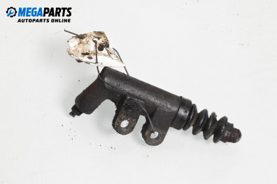 Долна помпа за съединител за Mazda 6 Station Wagon I (08.2002 - 12.2007)