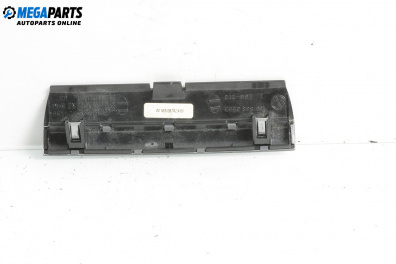 Пластмасов капак за Volkswagen Golf IV Hatchback (08.1997 - 06.2005), 2+1 вр., хечбек