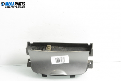 Пепелник за Mazda 6 Hatchback I (08.2002 - 12.2008)