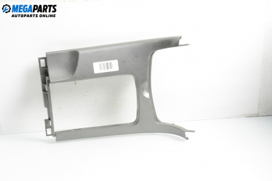 Централна конзола за Mazda 6 Hatchback I (08.2002 - 12.2008)