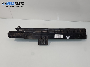 Стойка на радиатора за BMW 3 Series E90 Sedan E90 (01.2005 - 12.2011) 320 i, 170 к.с.