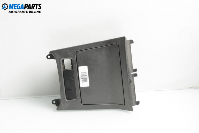 Пепелник за Volkswagen Golf V Hatchback (10.2003 - 02.2009)