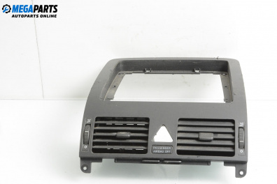 Централна конзола за Volkswagen Touran Minivan I (02.2003 - 05.2010)