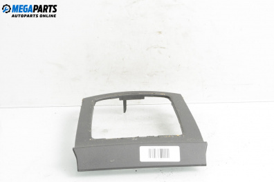 Интериорна пластмаса за Ford Focus II Estate (07.2004 - 09.2012), 4+1 вр., комби, позиция: предна