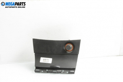 Пепелник за Mazda 3 Hatchback I (10.2003 - 12.2009)