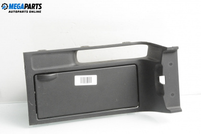 Централна конзола за Mazda 3 Hatchback I (10.2003 - 12.2009)