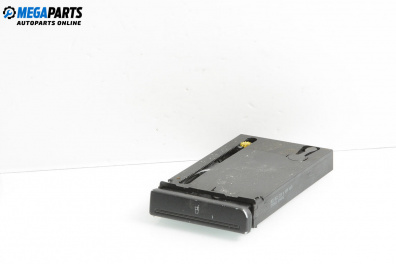 Поставка чаша за Audi A4 Avant B6 (04.2001 - 12.2004)