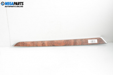 Интериорна лайсна за Audi A6 Avant C6 (03.2005 - 08.2011), 4+1 вр., комби