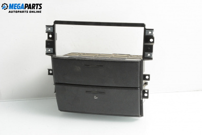 Централна конзола за Kia Sorento I SUV (08.2002 - 12.2009)